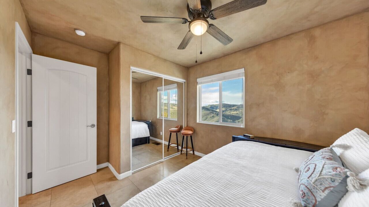 Photo of Bedroom in Greater Sacramento