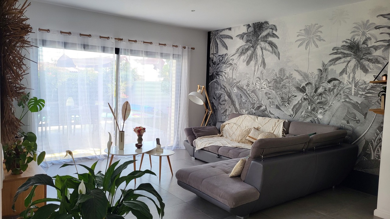 Photo of Livingroom in Servian