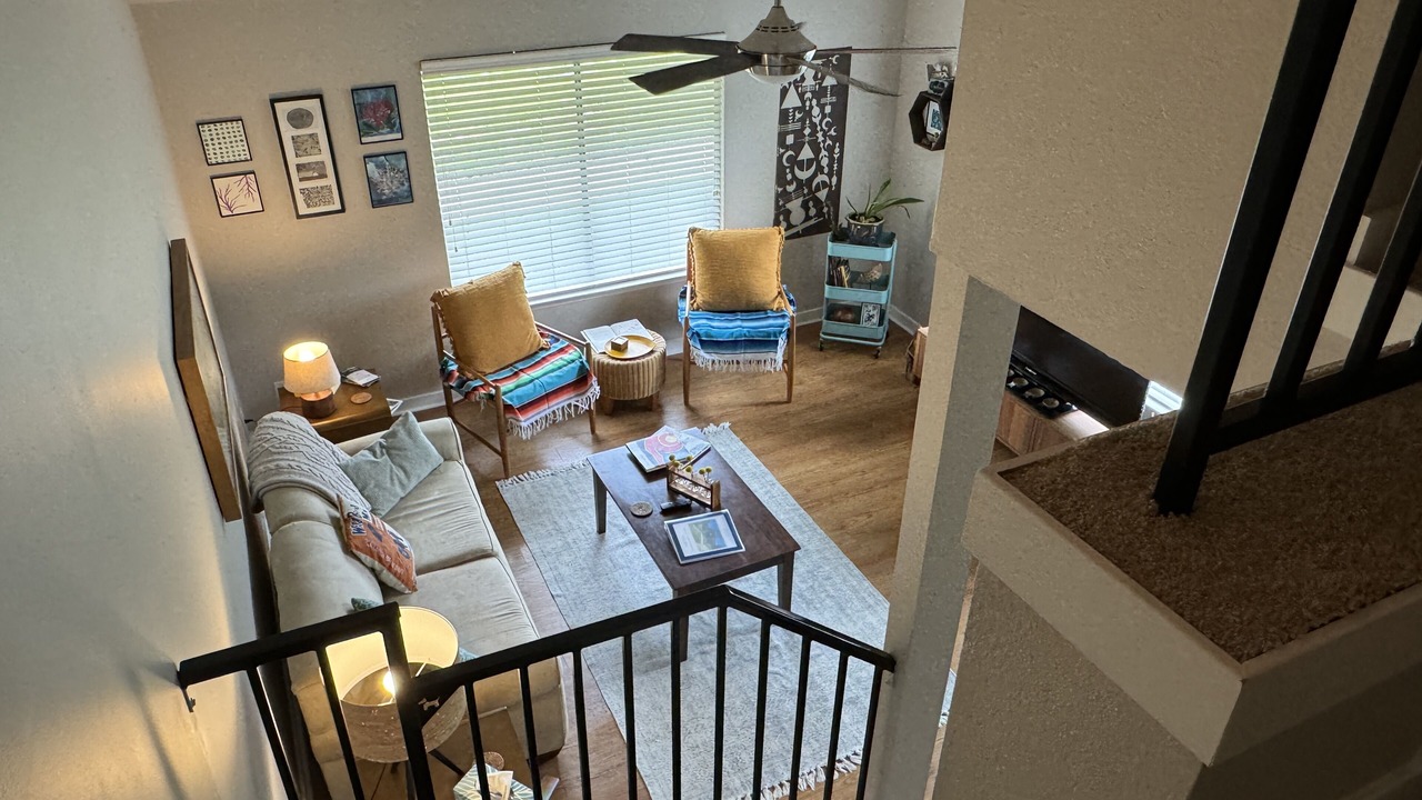 Photo of Livingroom in East Congress