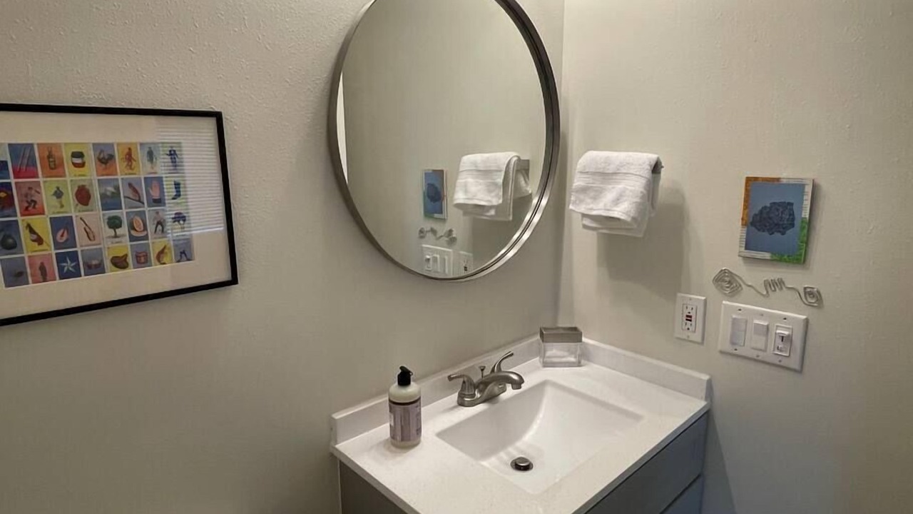 Photo of Bathroom in East Congress