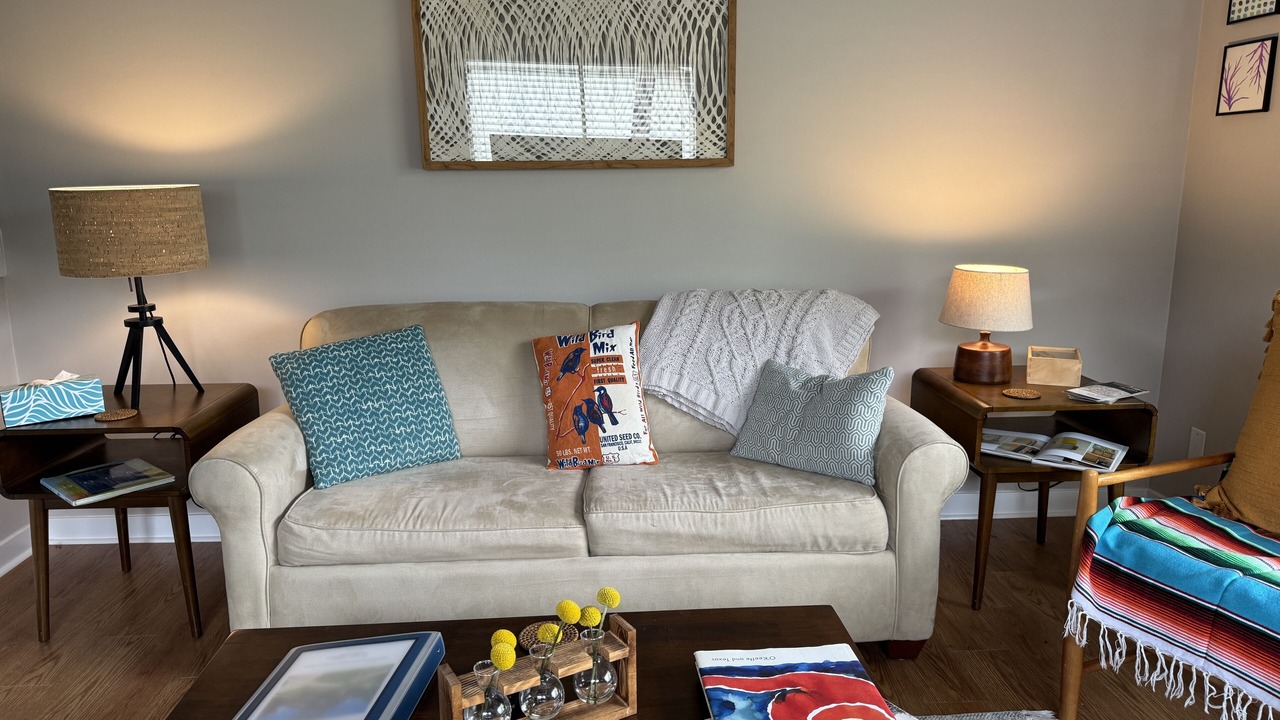 Photo of Livingroom in East Congress