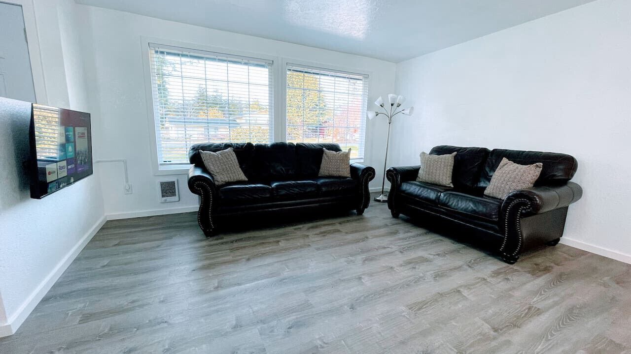 Photo of Livingroom in Forks