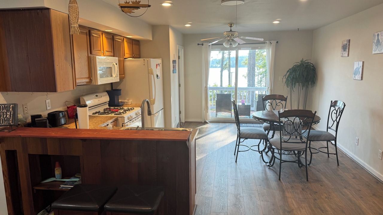 Photo of Kitchen in Lottsburg