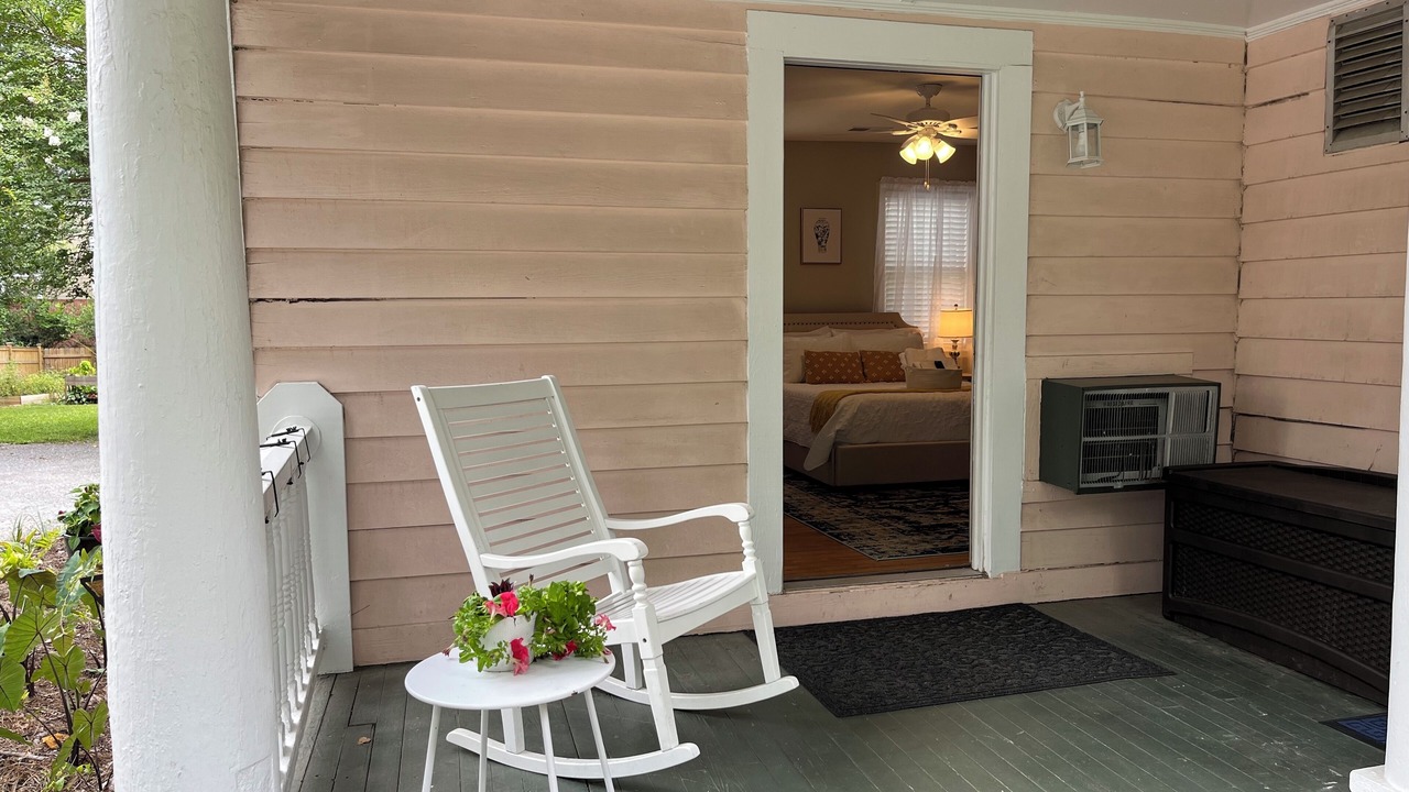Photo of Patio Balcony in Summerville Historic District