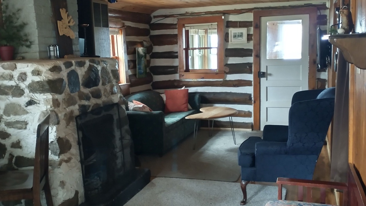 Photo of Livingroom in Manistique