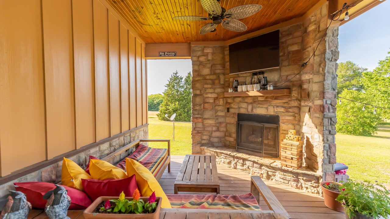 Photo of Patio Balcony in Sulphur Springs