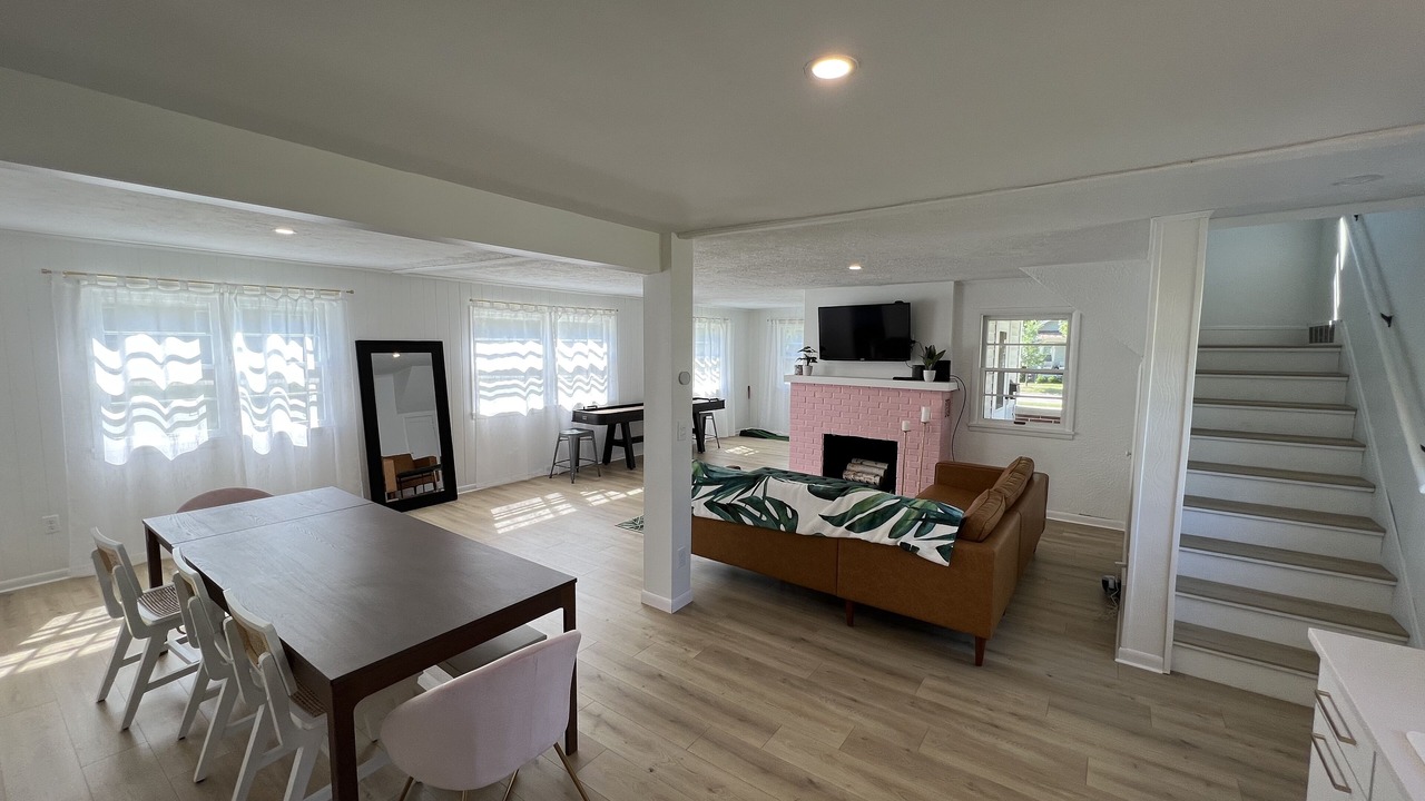 Photo of Livingroom in Culver