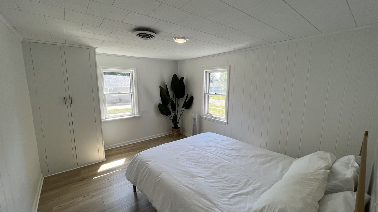 Photo of Bedroom in Culver