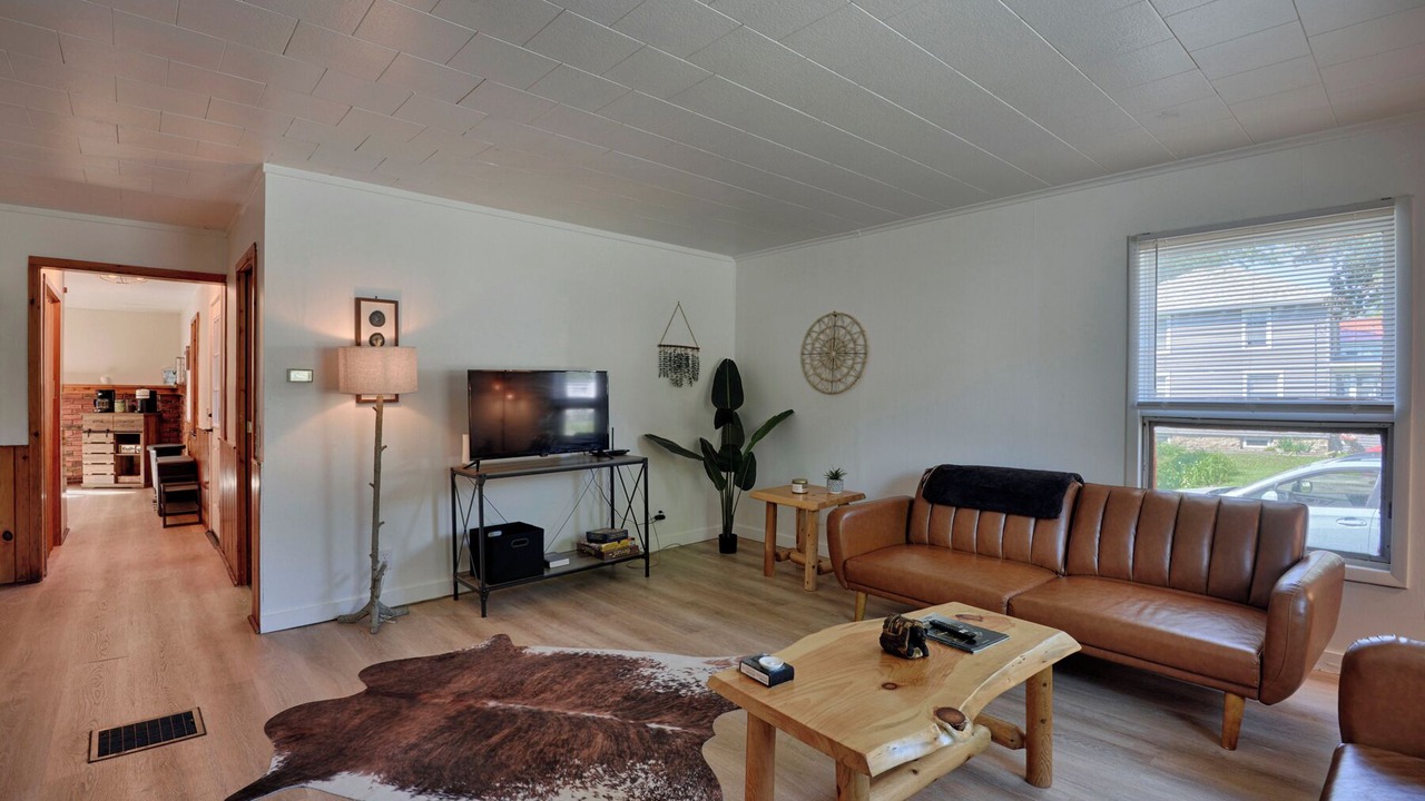 Photo of Livingroom in Alexandria Bay