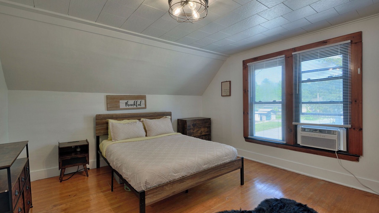 Photo of Bedroom in Alexandria Bay