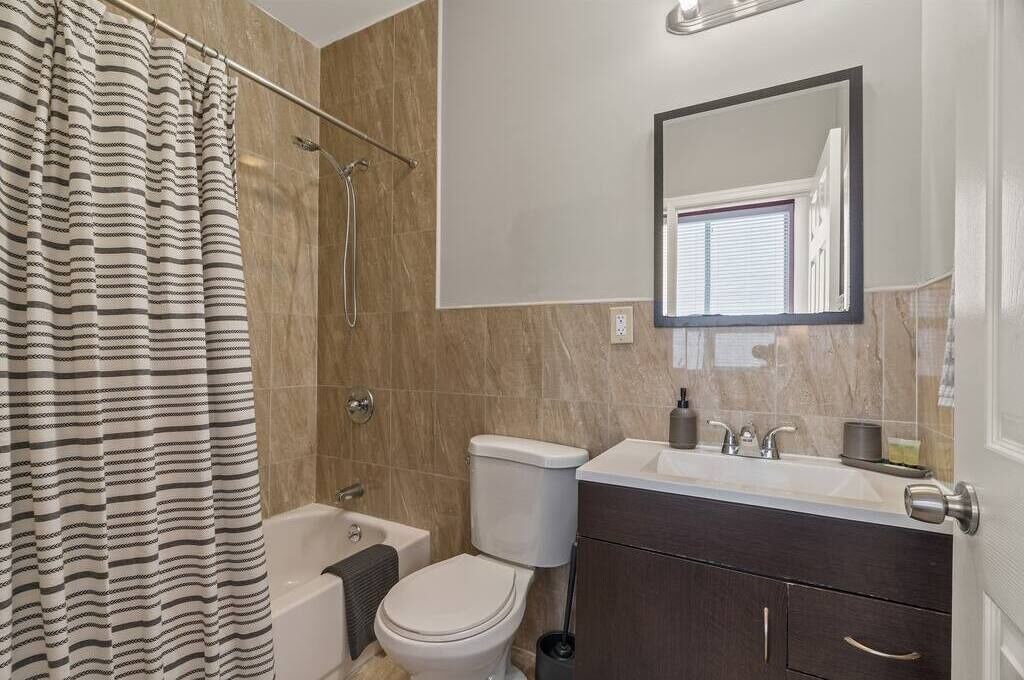 Photo of Bathroom in Chinatown