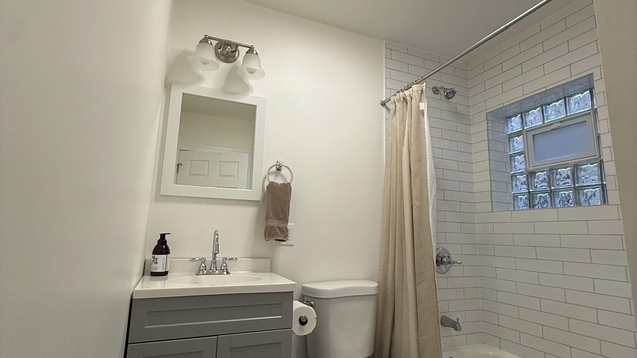 Photo of Bathroom in Bronzeville