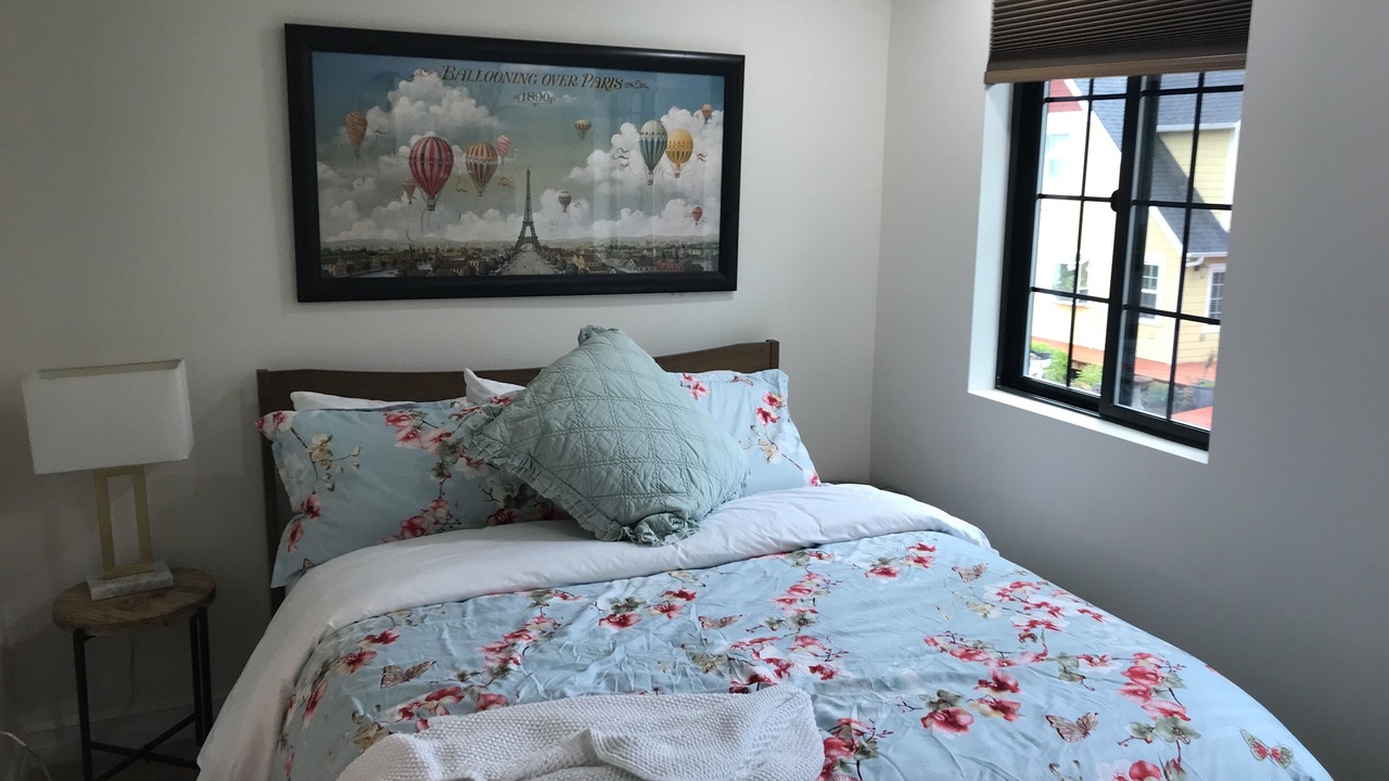 Photo of Bedroom in Aurora