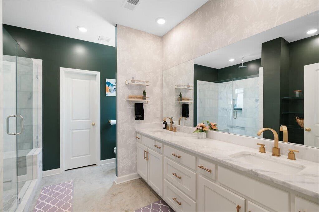 Photo of Bathroom in Joffre