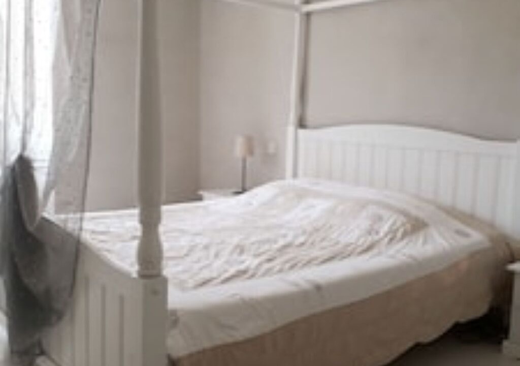 Photo of Bedroom in Argenteuil-sur-Armancon