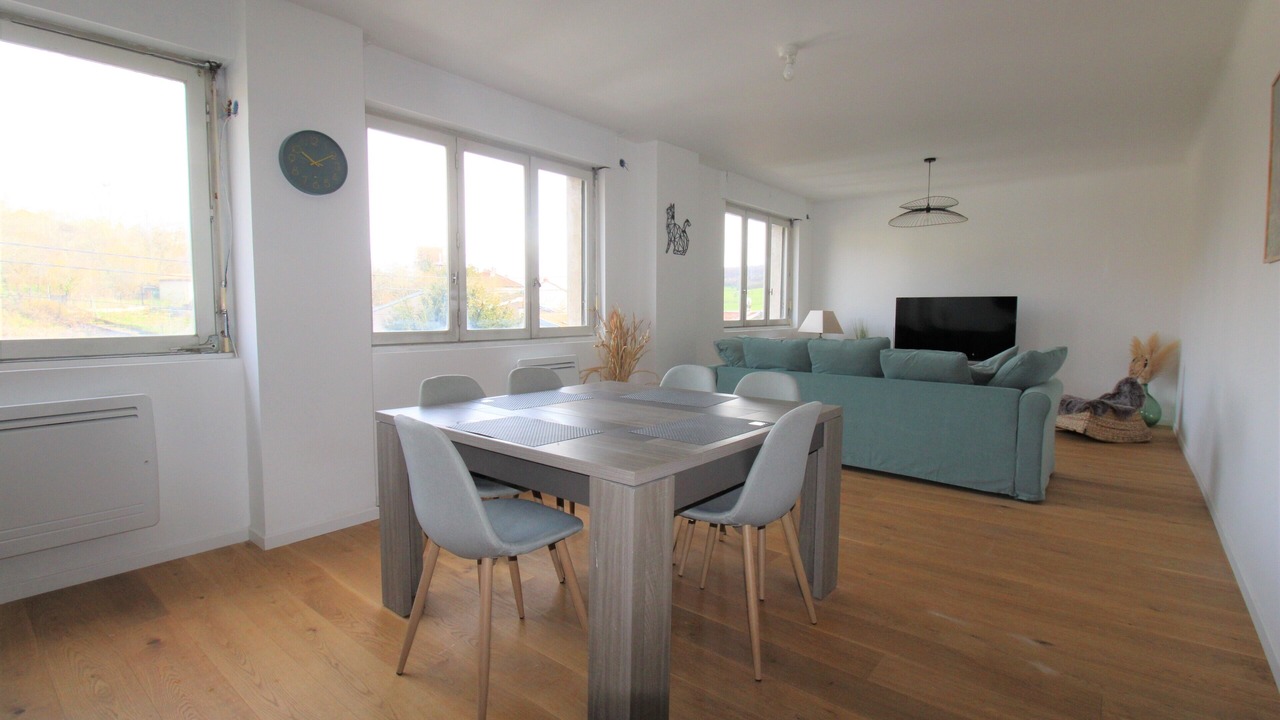 Photo of Others in Lay-Saint-Christophe