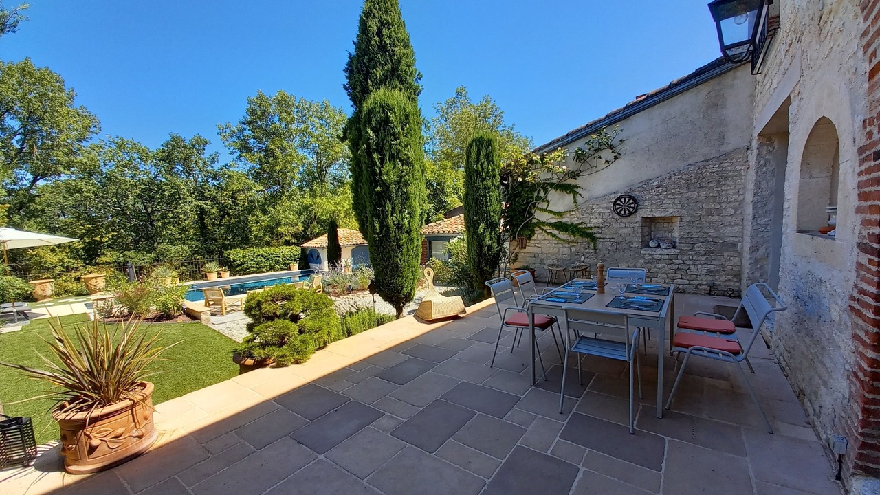 Photo of Outdoor in Villeneuve-sur-Vere