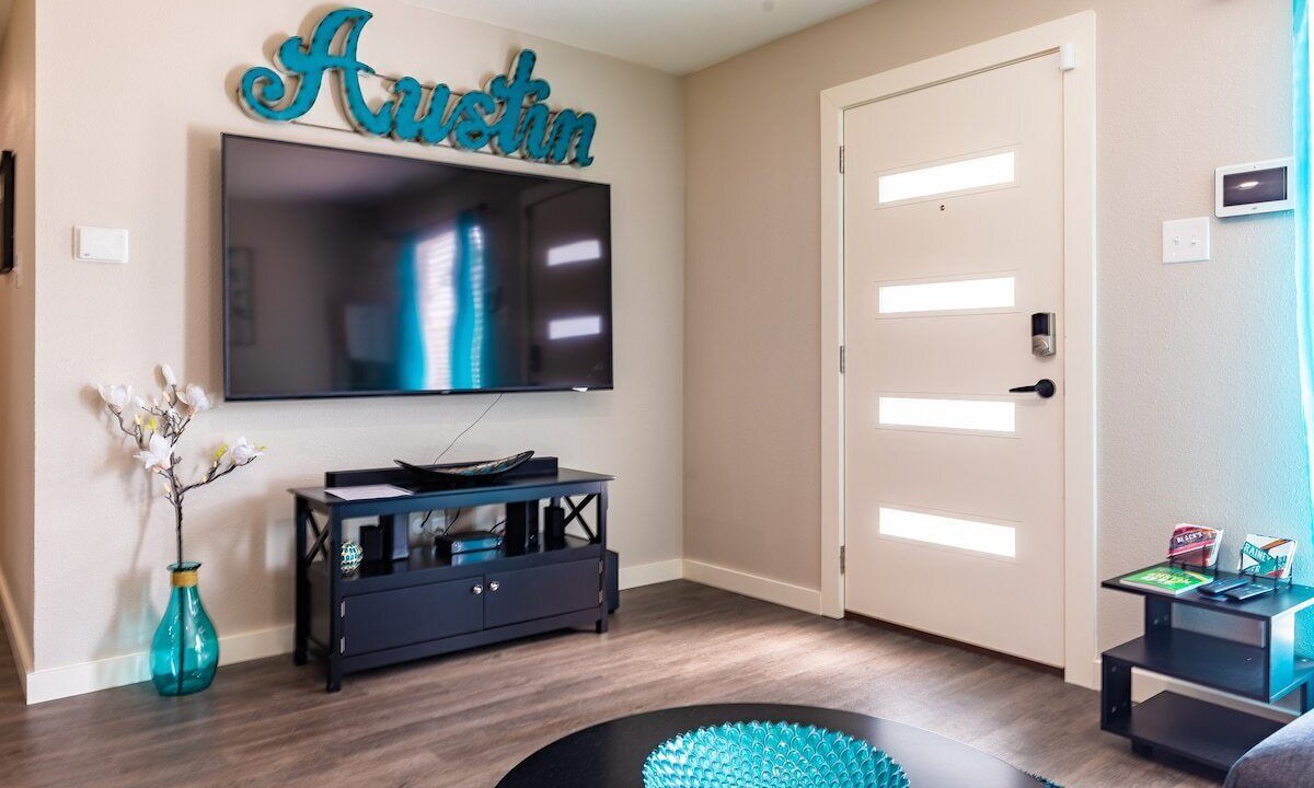 Photo of Livingroom in Montopolis