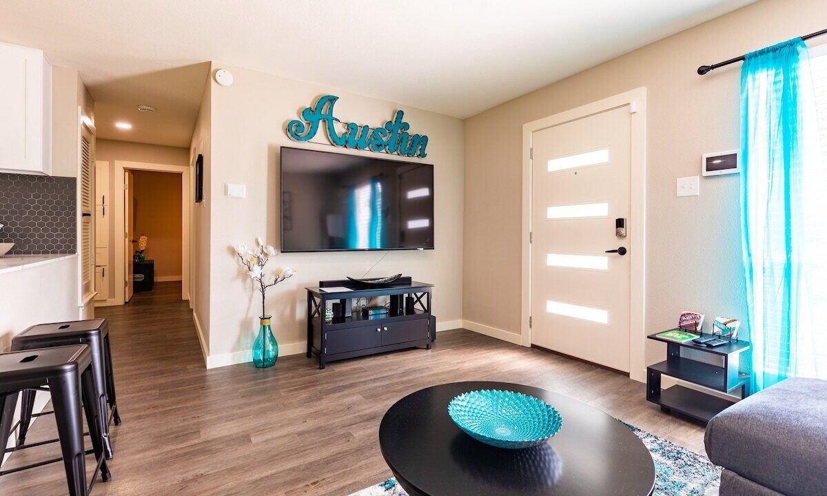 Photo of Livingroom in Montopolis