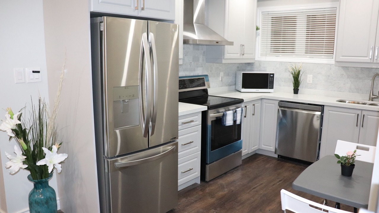 Photo of Others in Ajax