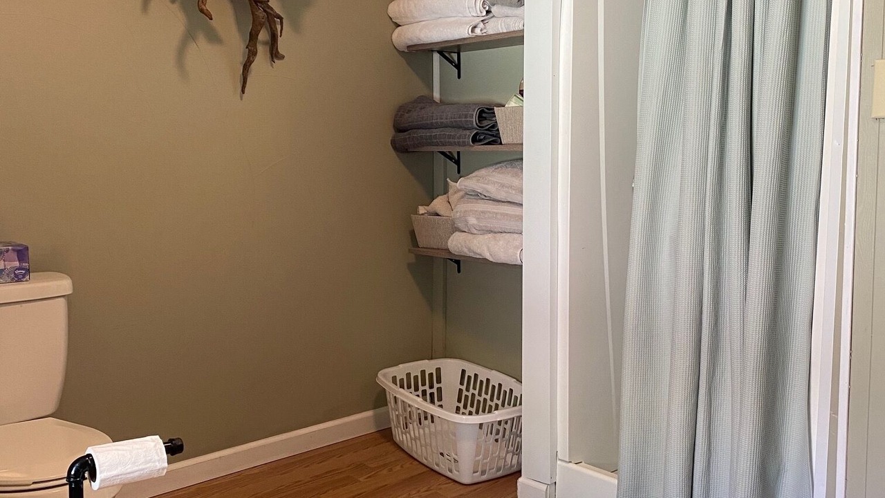 Photo of Bathroom in Driftwood