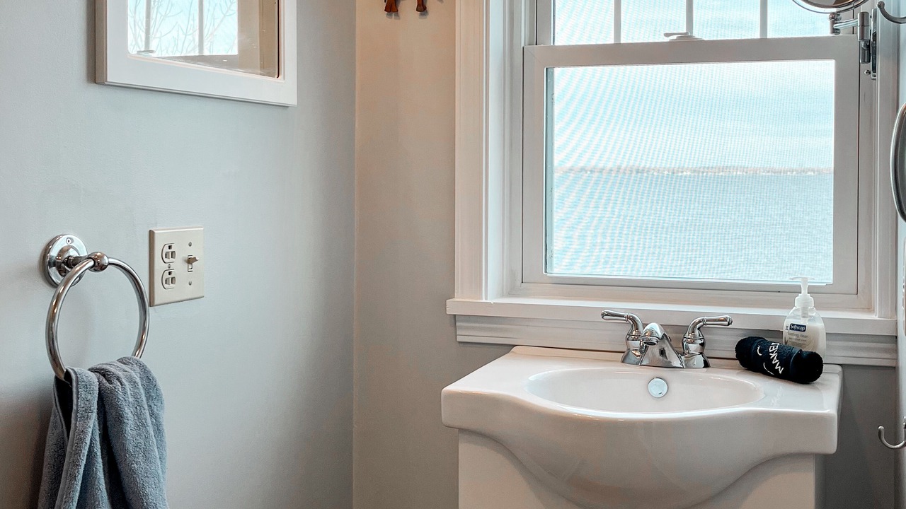 Photo of Bathroom in Town of Hounsfield