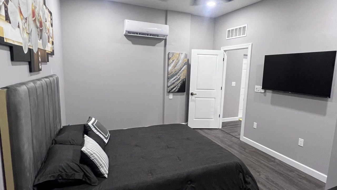 Photo of Bedroom in Harris