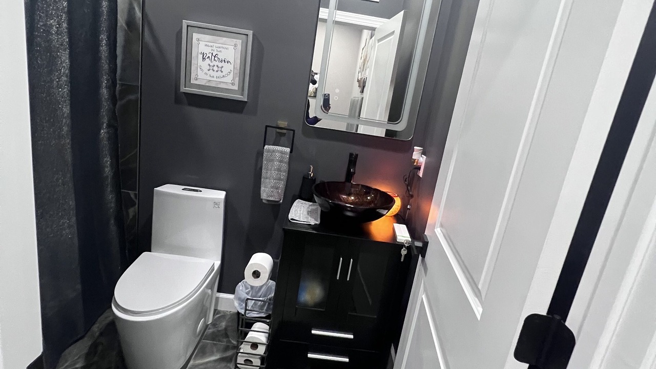 Photo of Bathroom in Harris