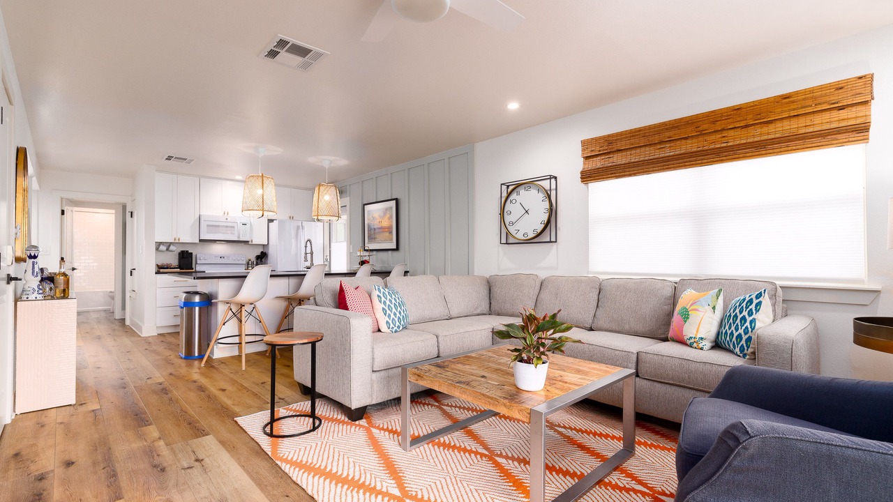 Photo of Livingroom in Harbor Oaks