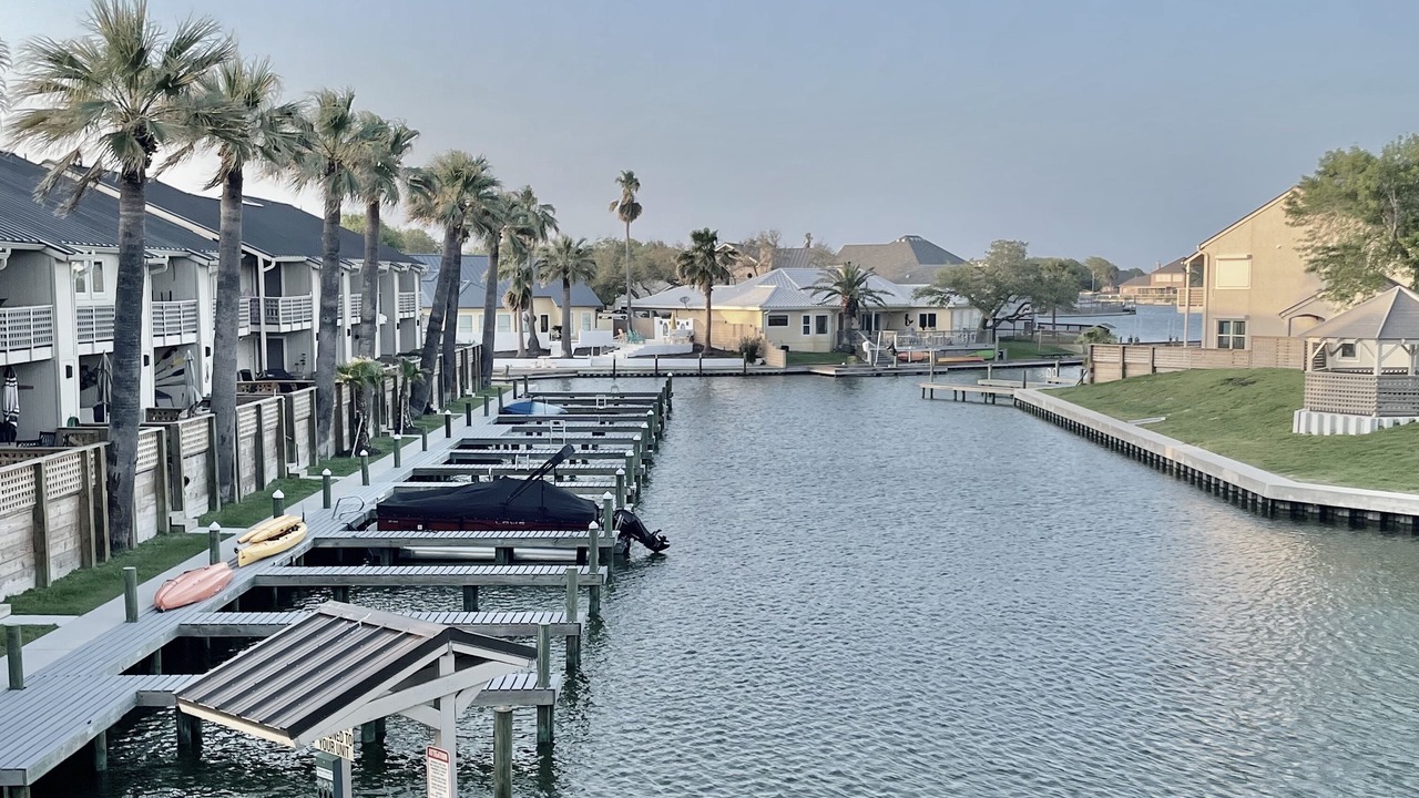 Photo of Others in Harbor Oaks