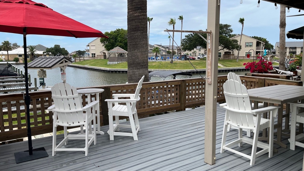 Photo of Outdoor in Harbor Oaks