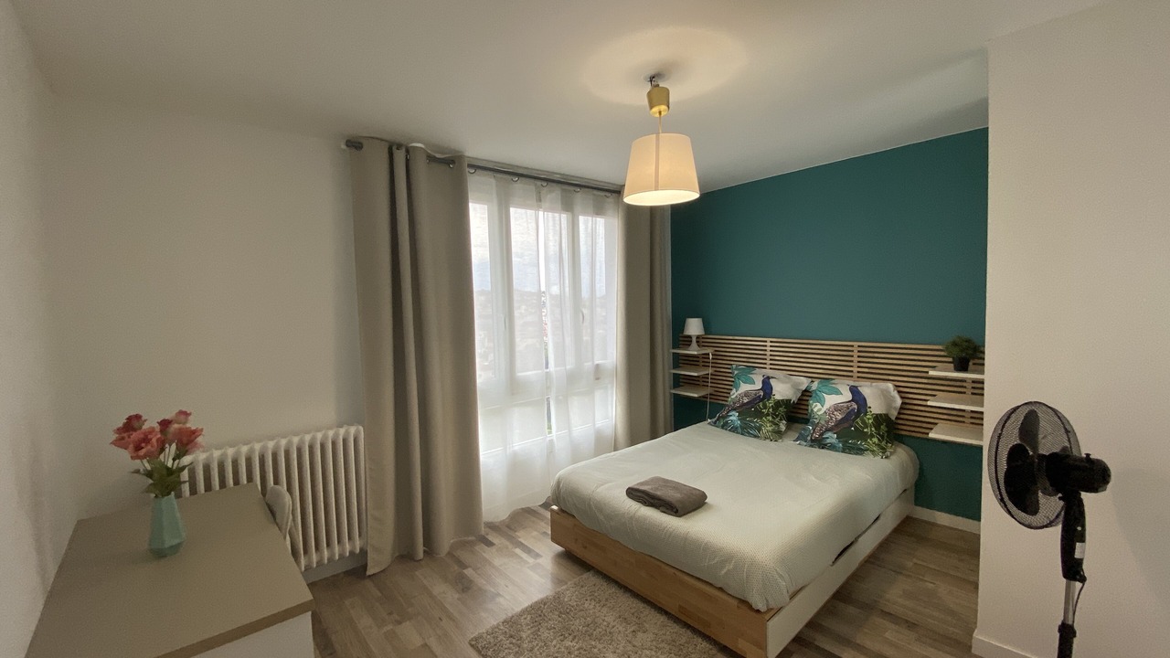 Photo of Bedroom in Saint-Etienne