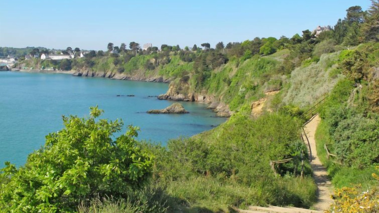 Photo of Others in Etables-sur-Mer