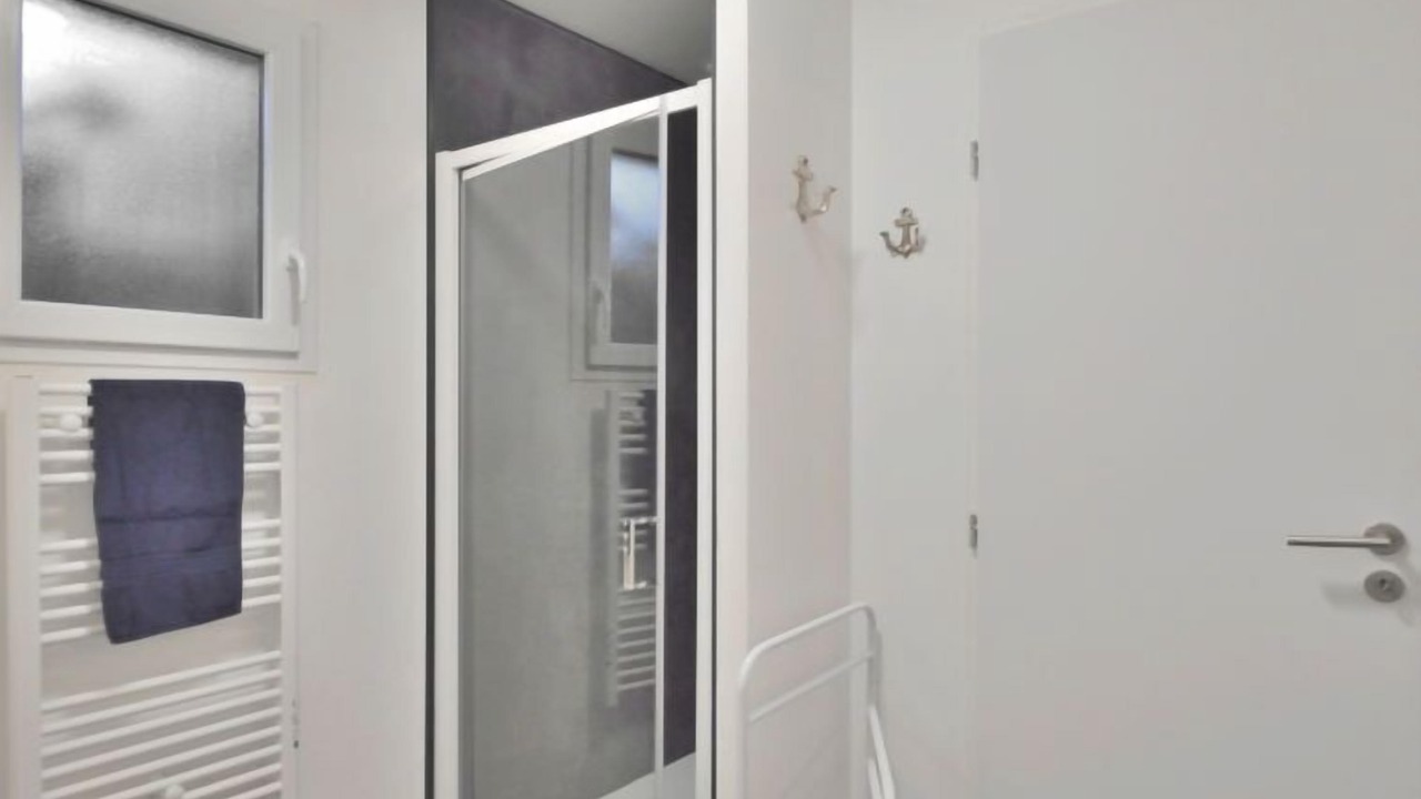 Photo of Bathroom in Etables-sur-Mer