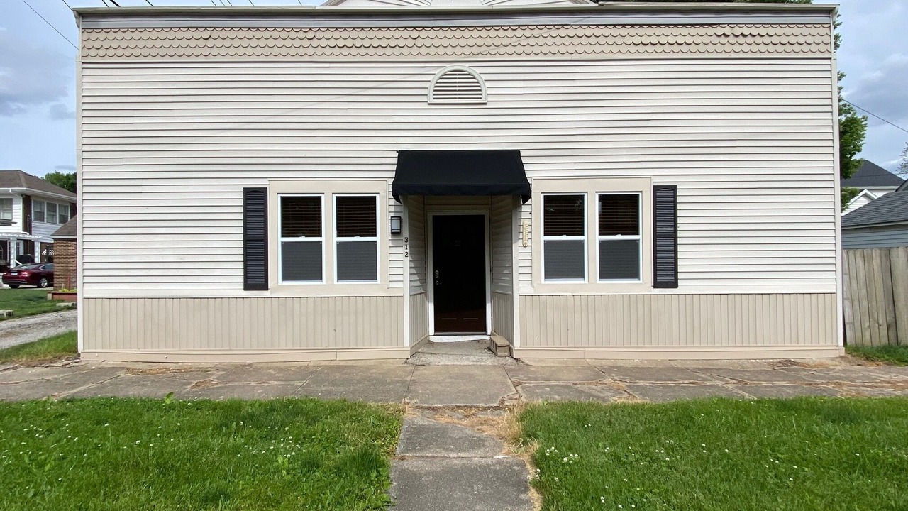 Photo of Outdoor in Mattoon