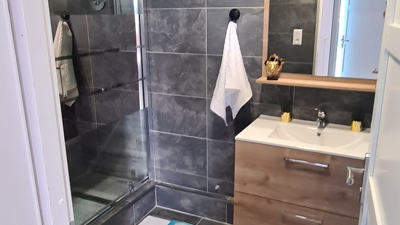 Photo of Bathroom in Chalon-sur-Saone