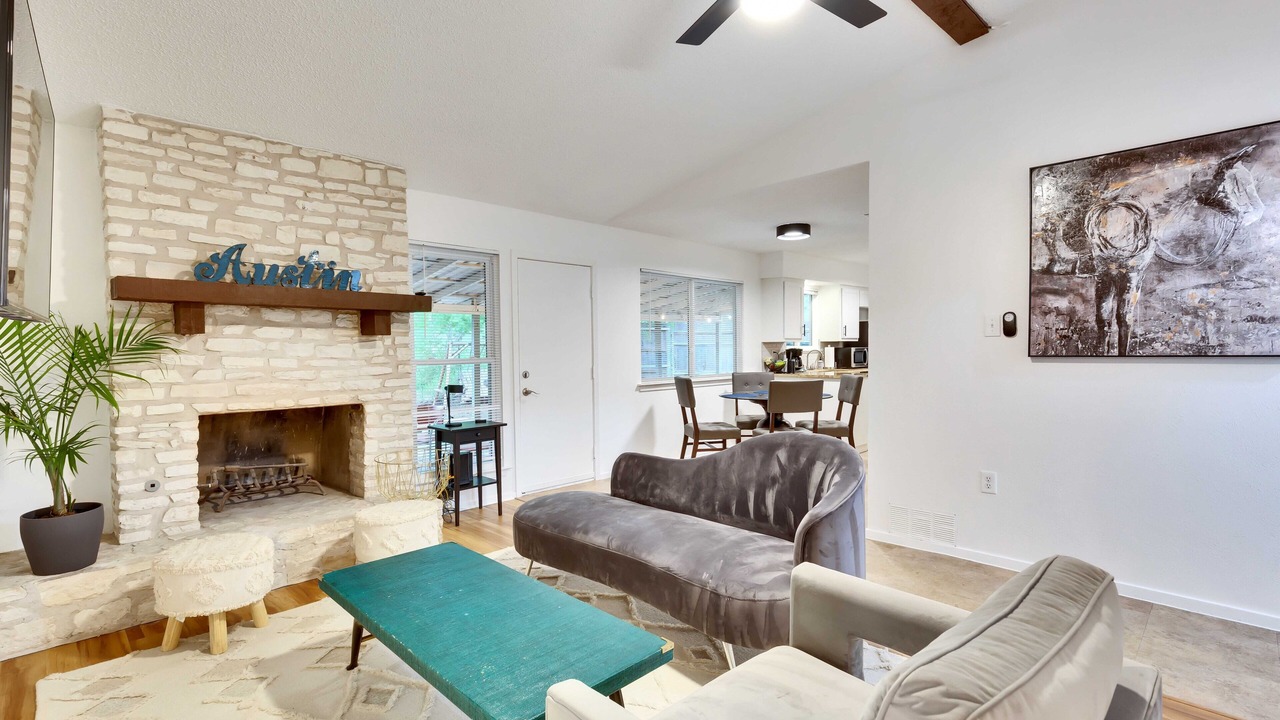 Photo of Livingroom in Beacon Ridge