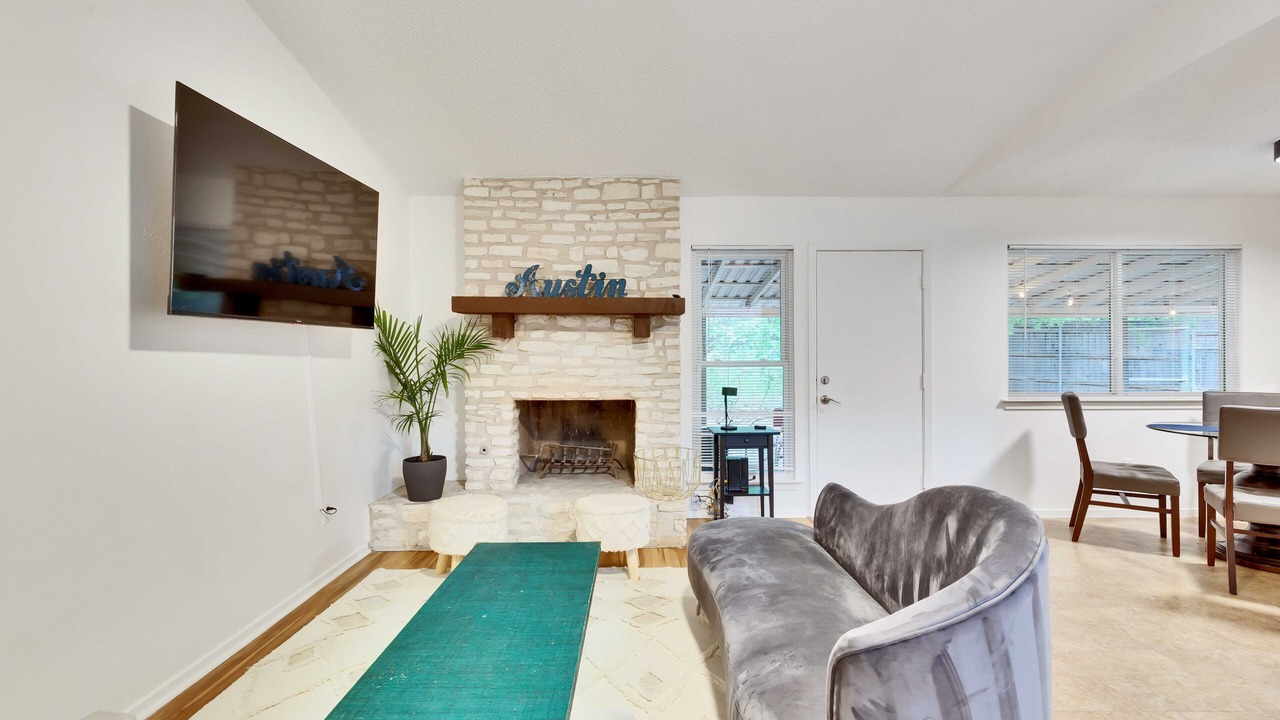 Photo of Livingroom in Beacon Ridge
