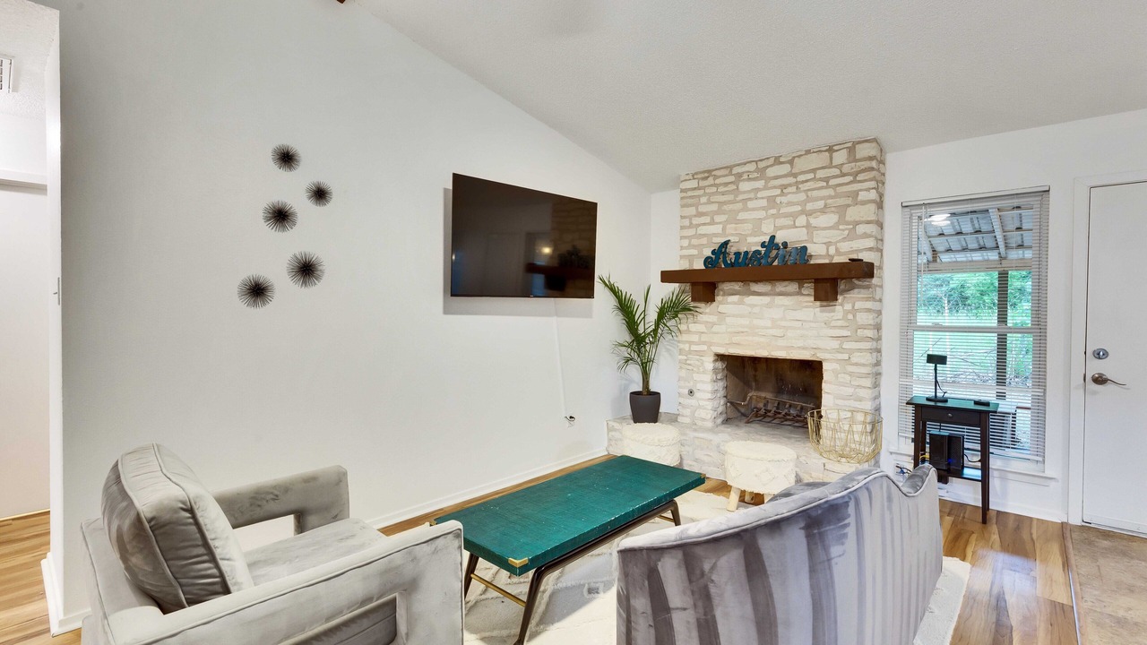 Photo of Livingroom in Beacon Ridge