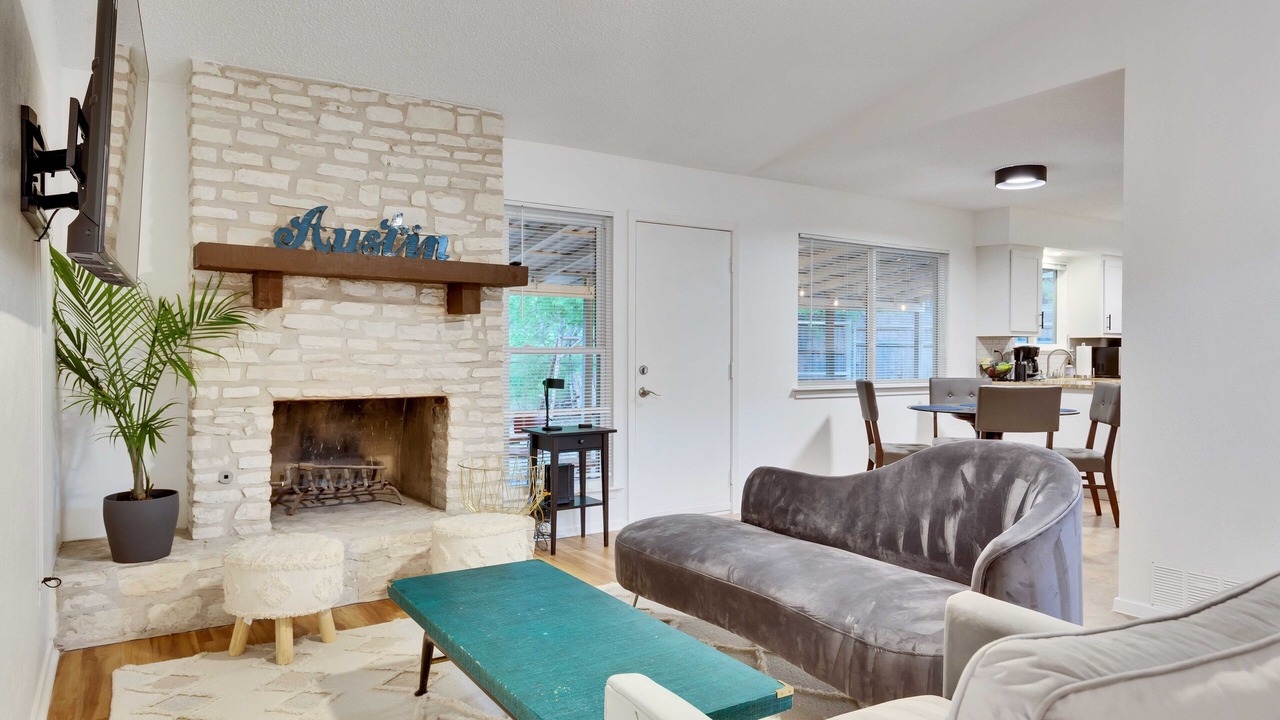 Photo of Livingroom in Beacon Ridge