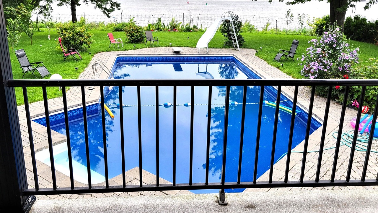 Photo of Patio Balcony in Bout-de-l'Ile