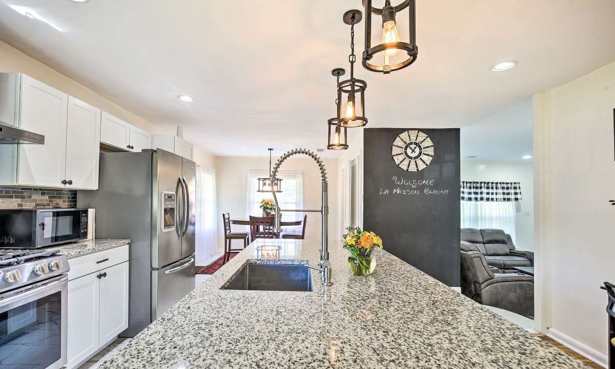 Photo of Kitchen in Northwest Los Angeles Heights