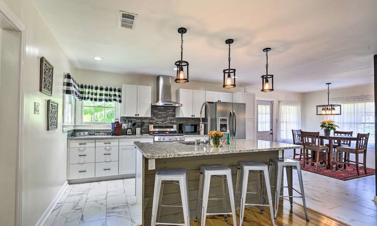 Photo of Kitchen in Northwest Los Angeles Heights
