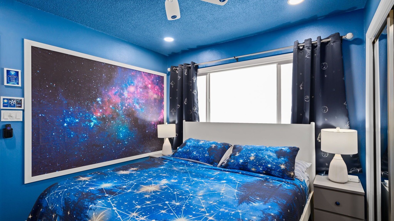 Photo of Bedroom in Anaheim Resort