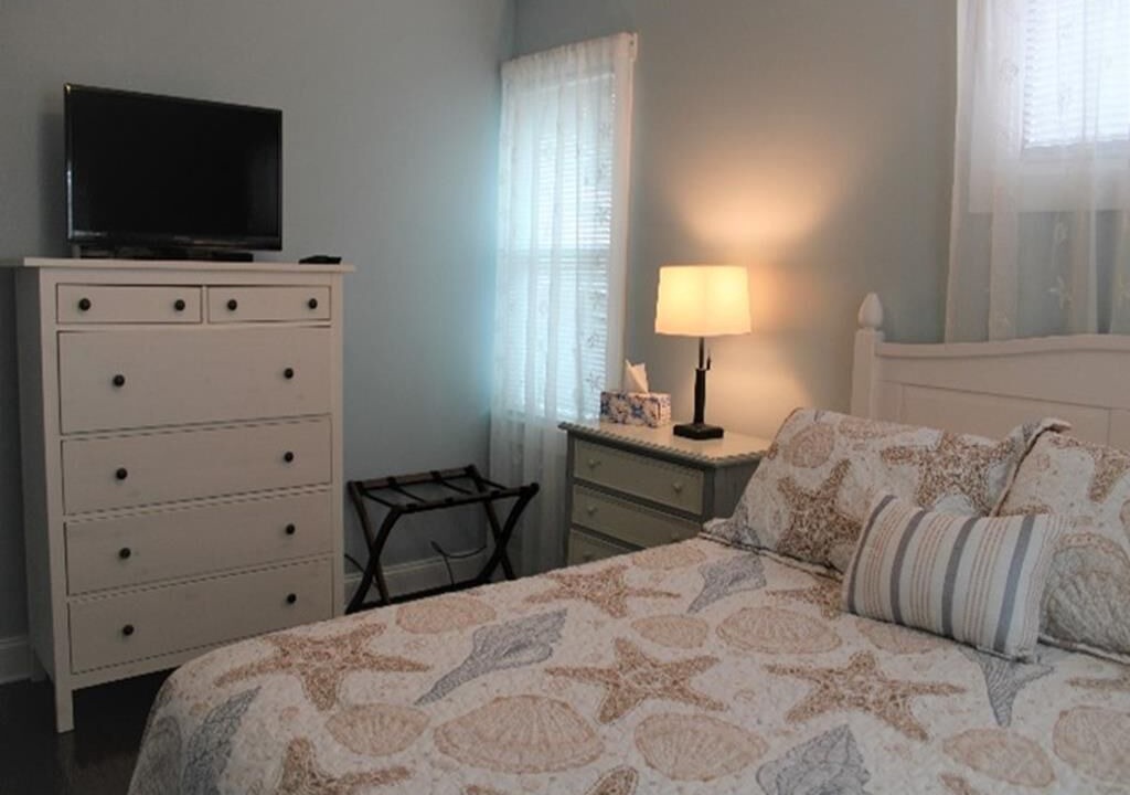 Photo of Others in Ship Bottom