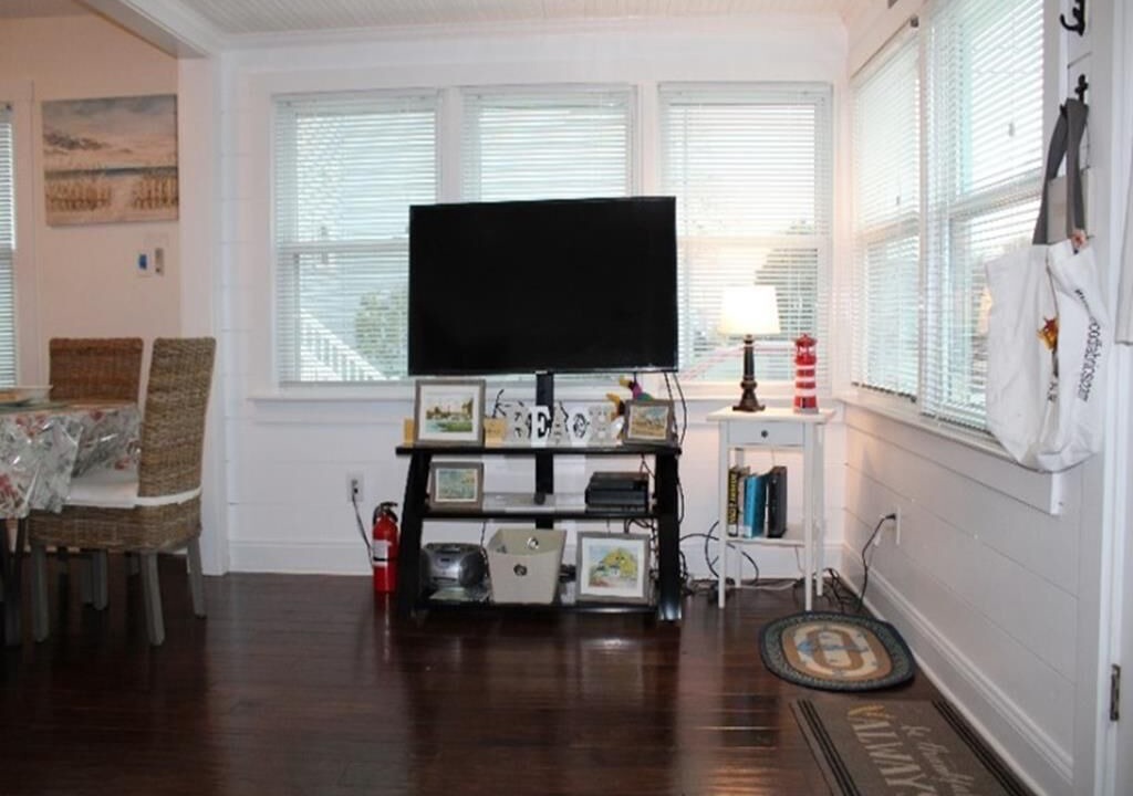 Photo of Others in Ship Bottom