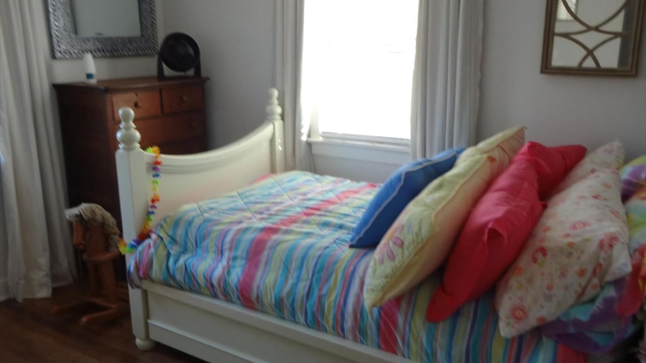 Photo of Others in Loveladies