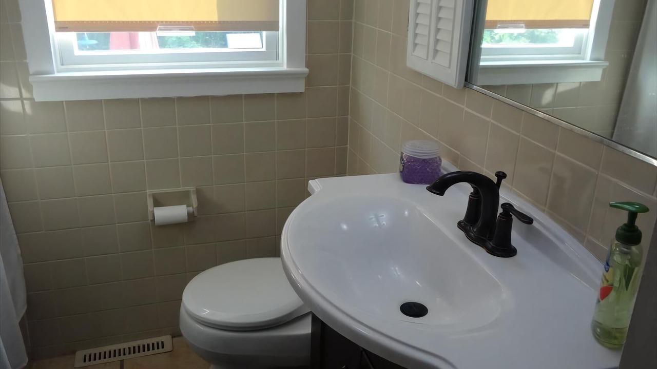 Photo of Others in Loveladies