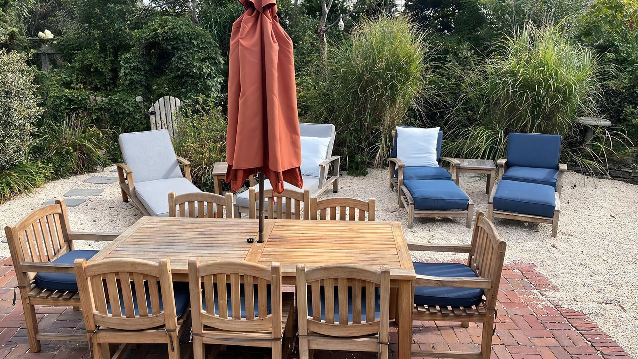 Photo of Others in Loveladies