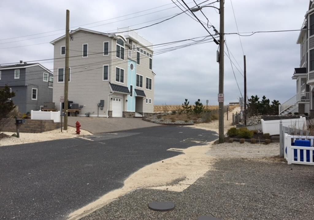 Photo of Others in Ship Bottom